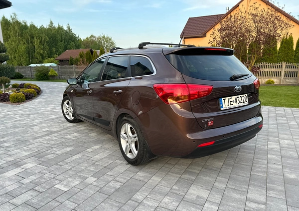 Kia Ceed cena 37515 przebieg: 227500, rok produkcji 2014 z Jędrzejów małe 67